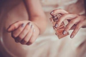 Prenez soin de votre peau en choisissant mieux vos parfums