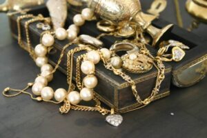 Revendre vos bijoux anciens : 4 conseils